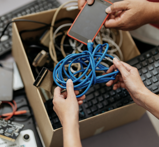Netinkamai išmestos elektronikos atliekos – pavojingų gaisrų šaltinis